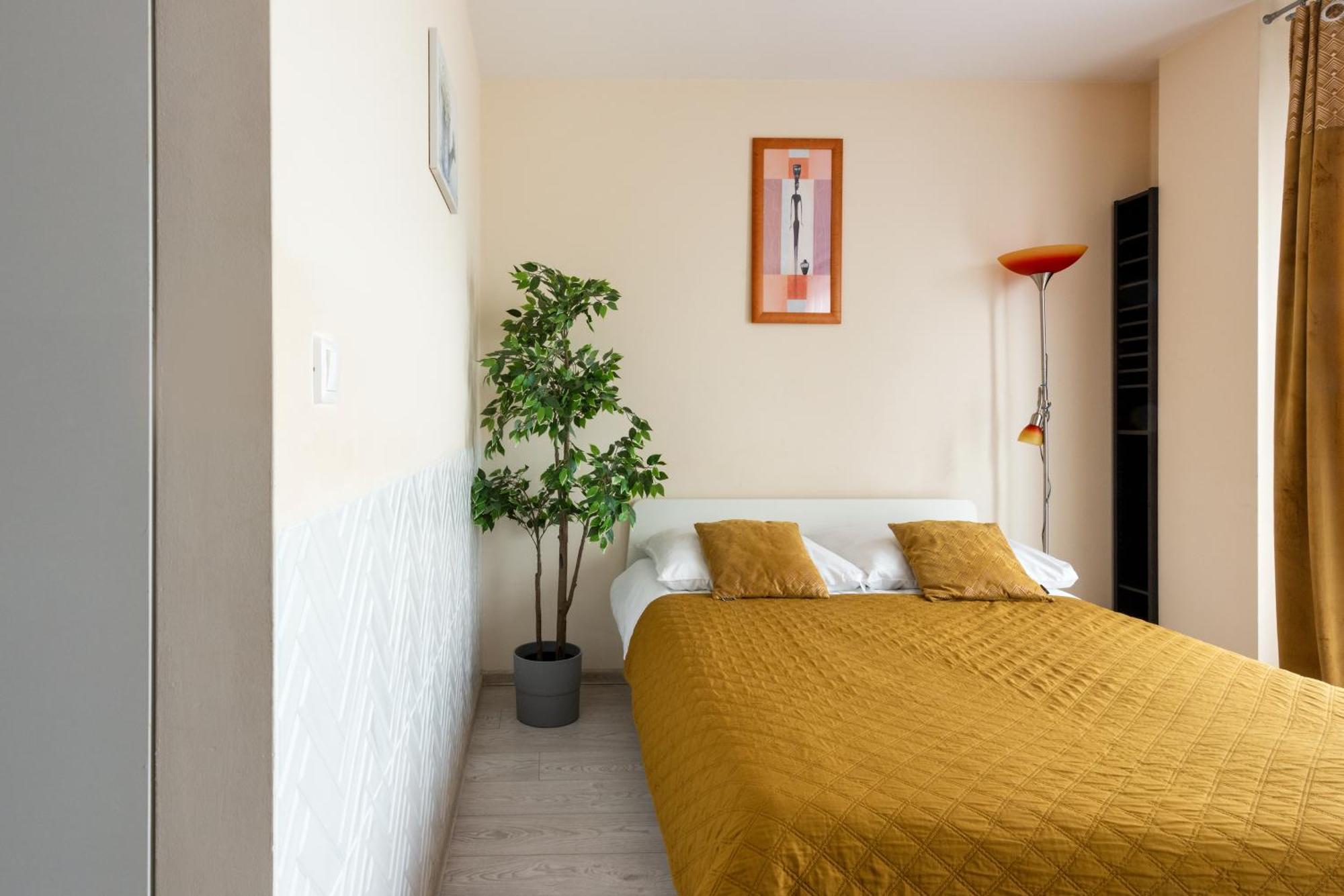 Cozy Modern Astoria Magic Orange Old Town * Krakow