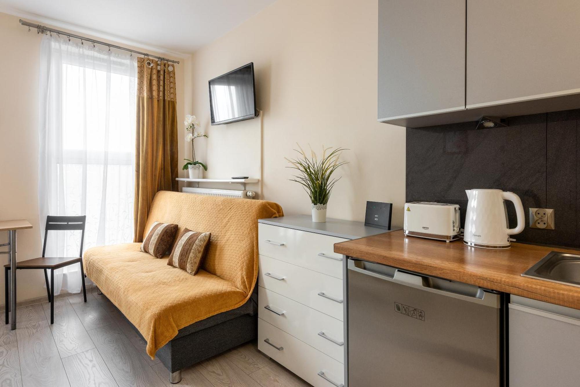 Cozy Modern Astoria Magic Orange Old Town Apartment Krakow