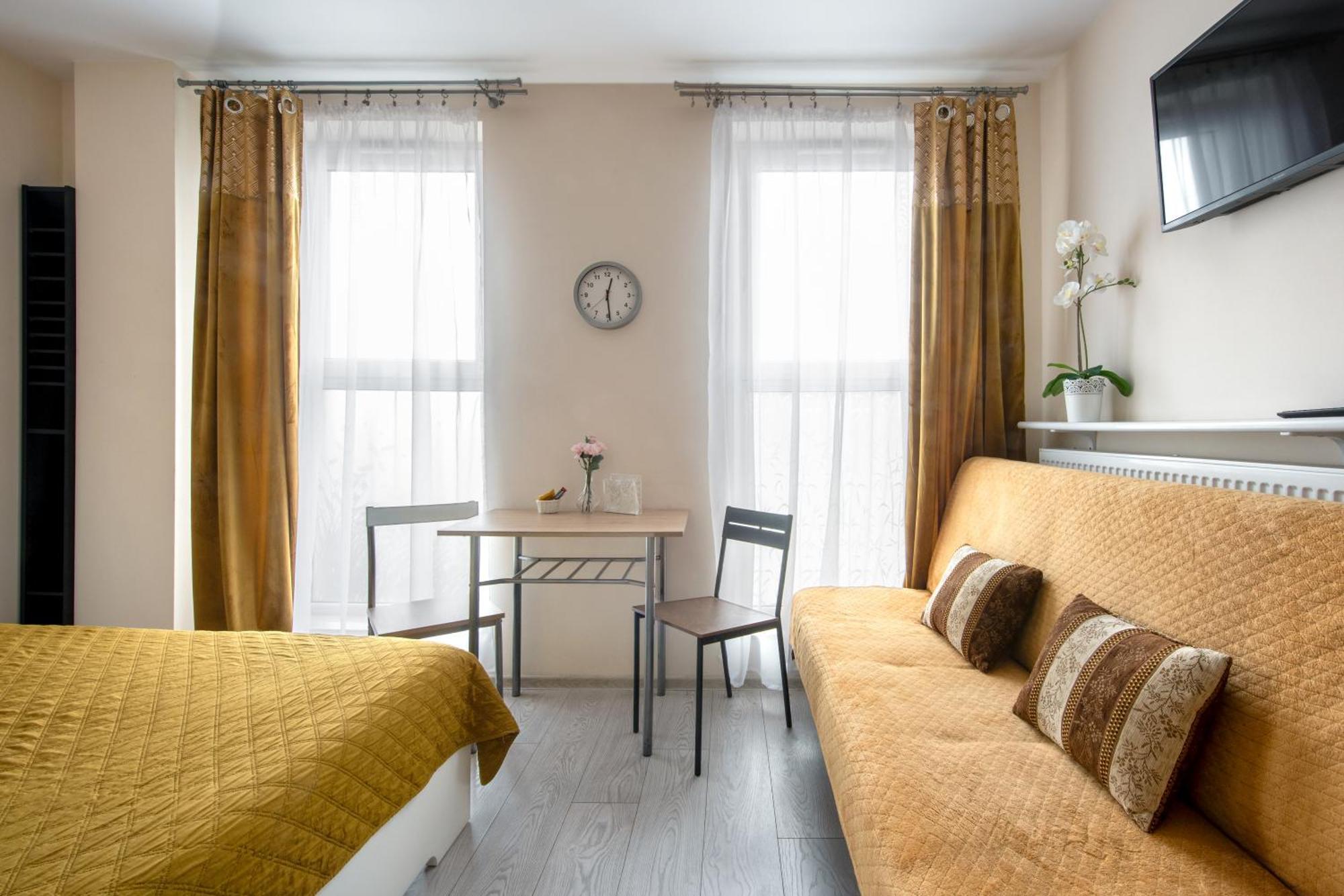 Cozy Modern Astoria Magic Orange Old Town Krakow