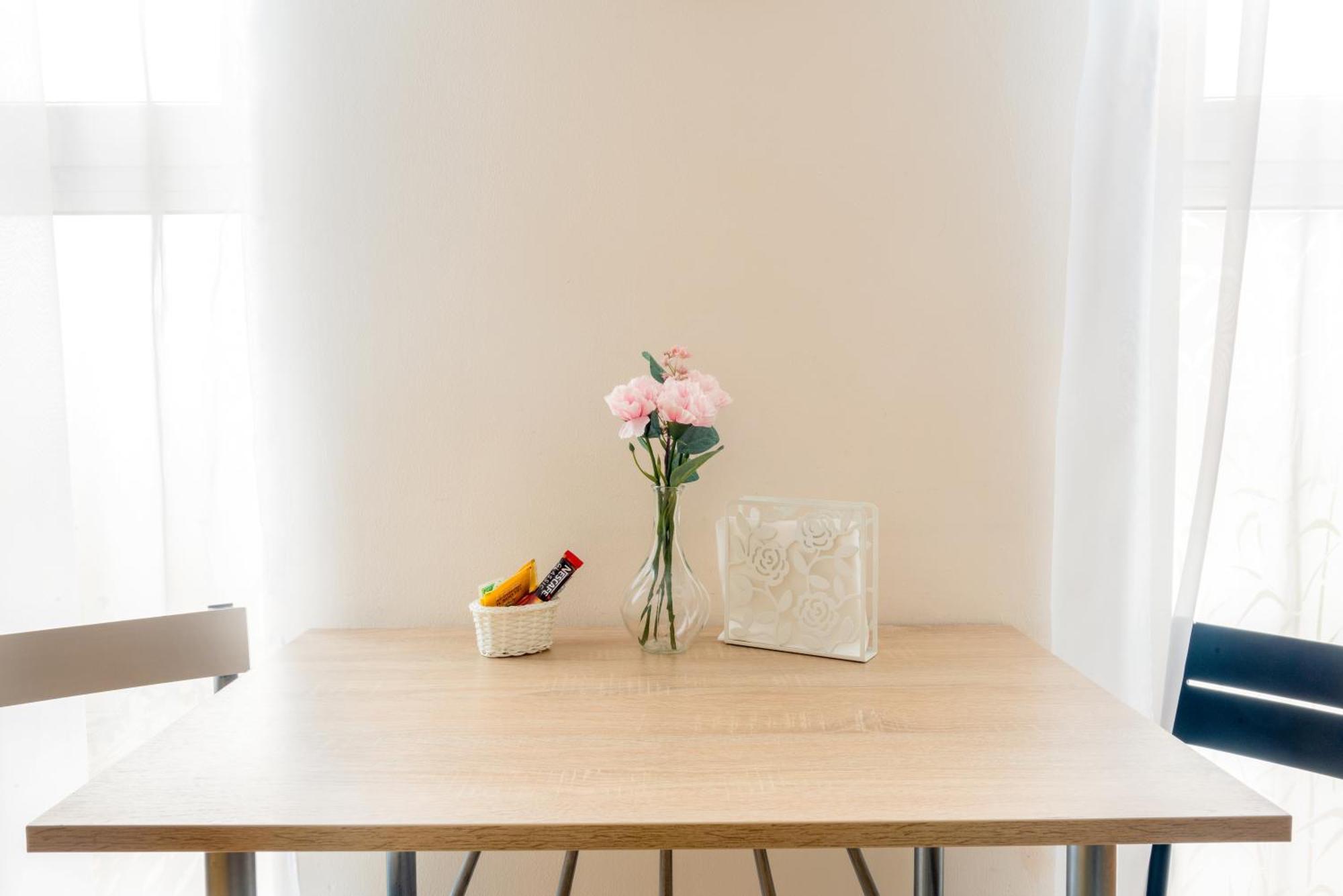 Cozy Modern Astoria Magic Orange Old Town Apartment Krakow
