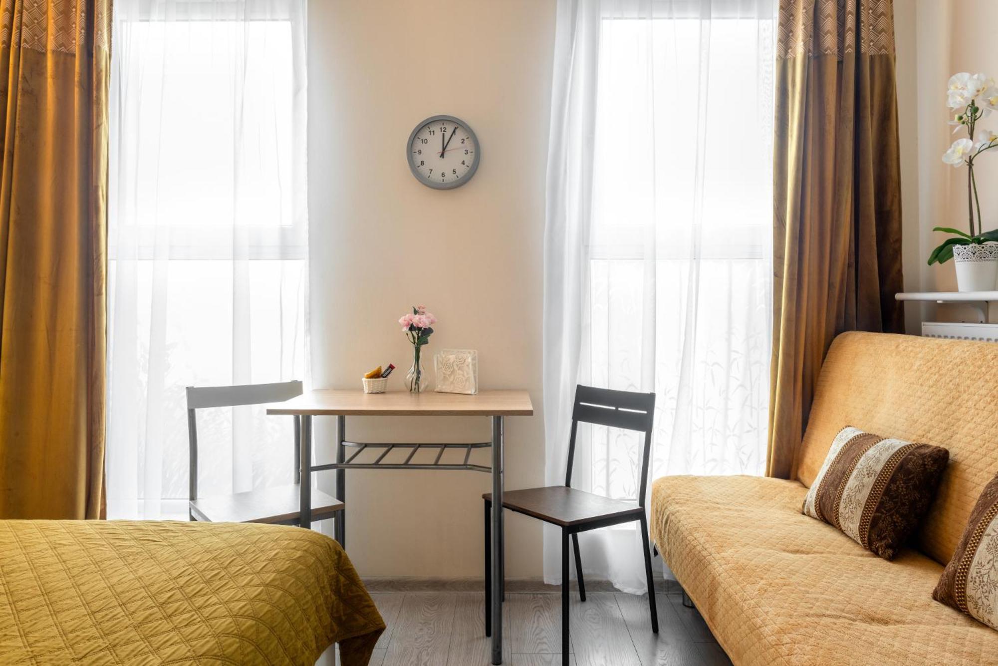 Apartment Cozy Modern Astoria Magic Orange Old Town